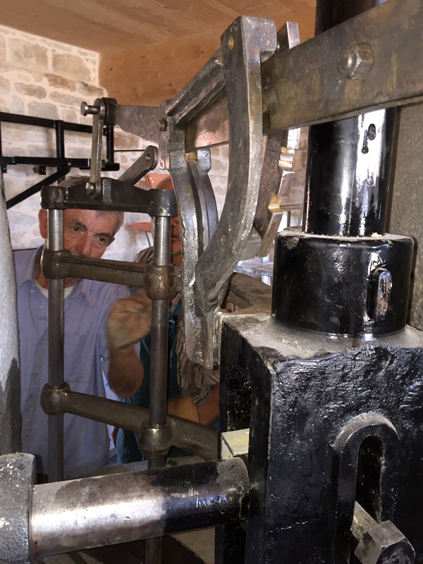 Travaux Jean-Pierre au Moulin de La Vie Contée